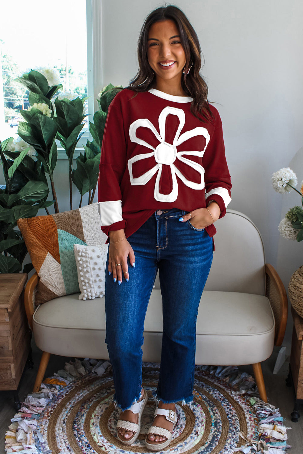 Maroon Dahlia Cheerful Daisy Flower Patched Round Neck Long Sleeve Top
