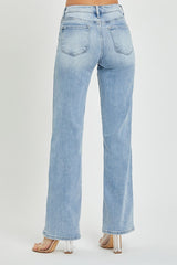 MID-RISE STRAIGHT JEANS